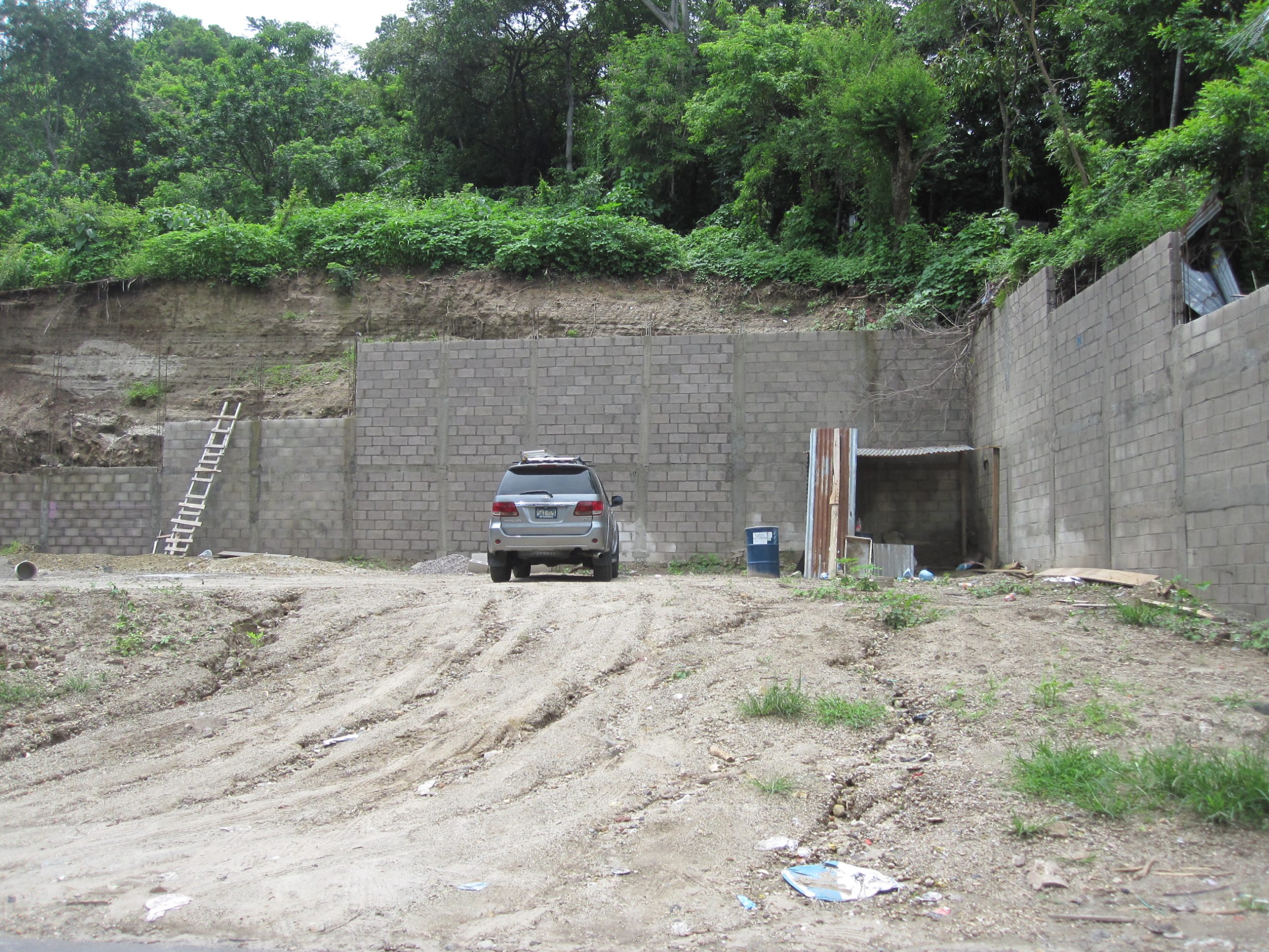 VENDO TERRENO DE 2,766 V2, CERCA TURICENTRO APULO, A LA ORILLA DE LA CALLE PAVIMENTADA